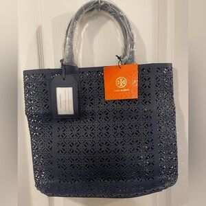 TORY BURCH NWT PVC Laser Cut Beach Tote in NAVY BLUE